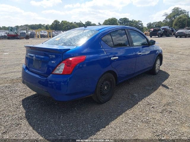 2017 NISSAN VERSA 1.6 SV 4