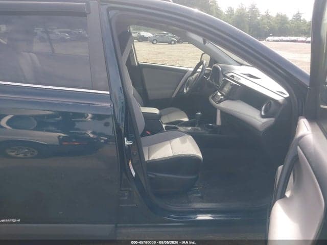 2017 TOYOTA RAV4 HYBRID XLE 5