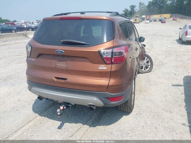 2017 FORD ESCAPE SE 4