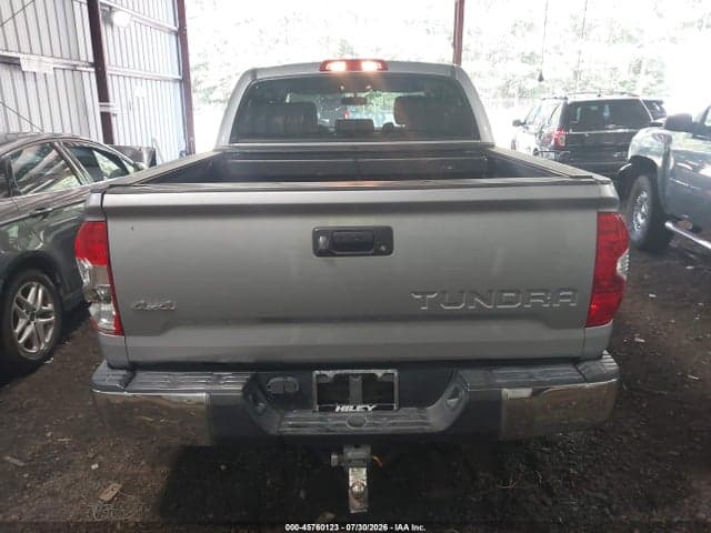 2017 TOYOTA TUNDRA SR5 5.7L V8 16