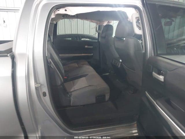 2017 TOYOTA TUNDRA SR5 5.7L V8 8
