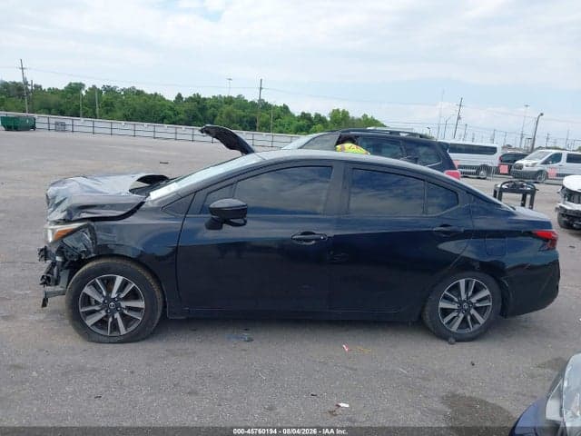 2021 NISSAN VERSA SV XTRONIC CVT 14