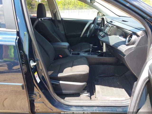 2017 TOYOTA RAV4 LE 5