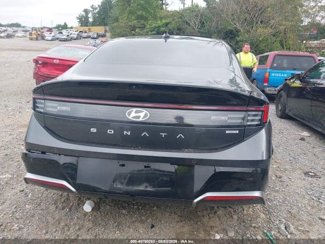 2025 HYUNDAI SONATA HYBRID LIMITED 16
