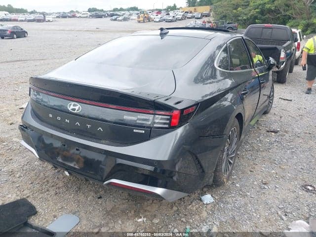 2025 HYUNDAI SONATA HYBRID LIMITED 4