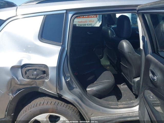 2019 JEEP COMPASS LATITUDE FWD 8