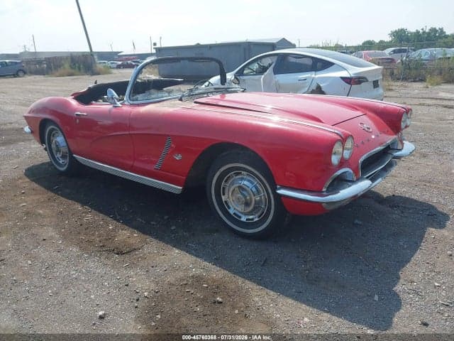 1962 CHEVROLET CORVETTE 1