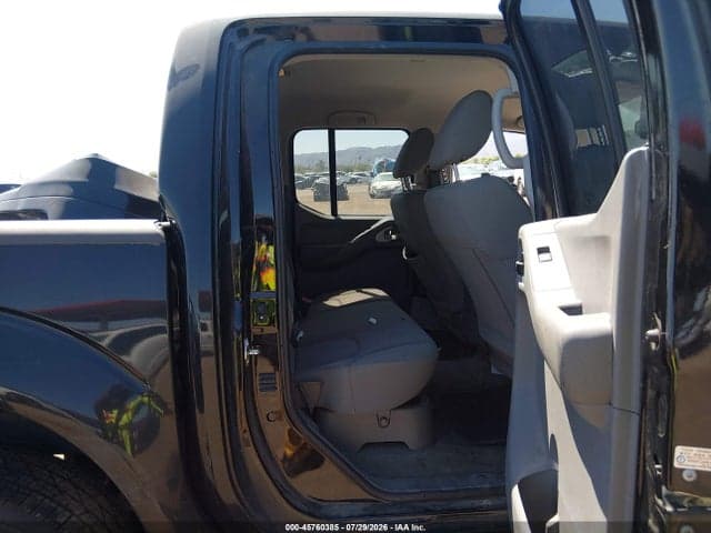 2018 NISSAN FRONTIER SV 8