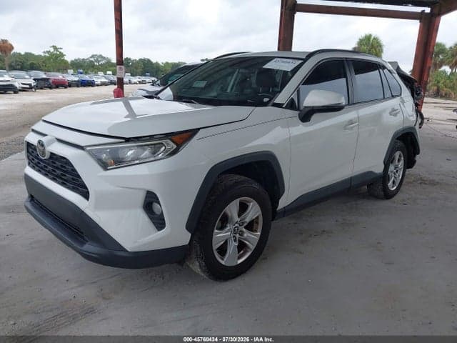 2019 TOYOTA RAV4 XLE 2