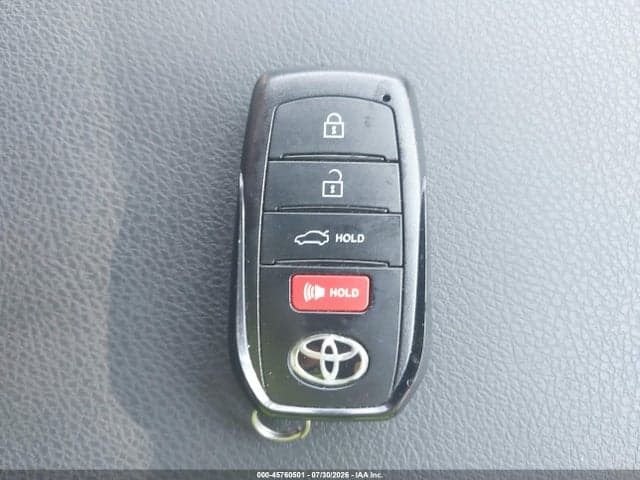 2026 TOYOTA CAMRY SE 11
