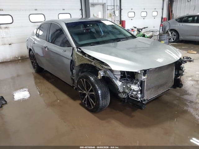 2019 TOYOTA CAMRY SE - 1