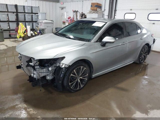 2019 TOYOTA CAMRY SE 2