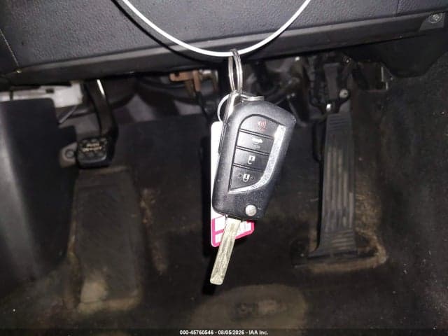 2019 TOYOTA CAMRY SE 11