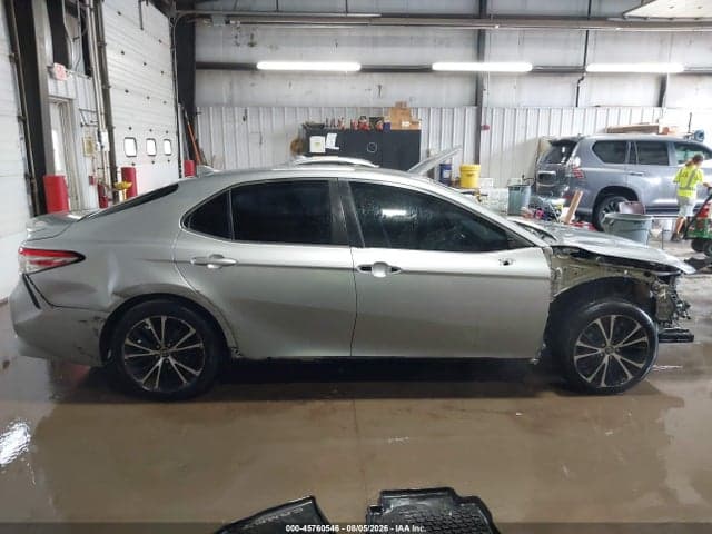 2019 TOYOTA CAMRY SE 13