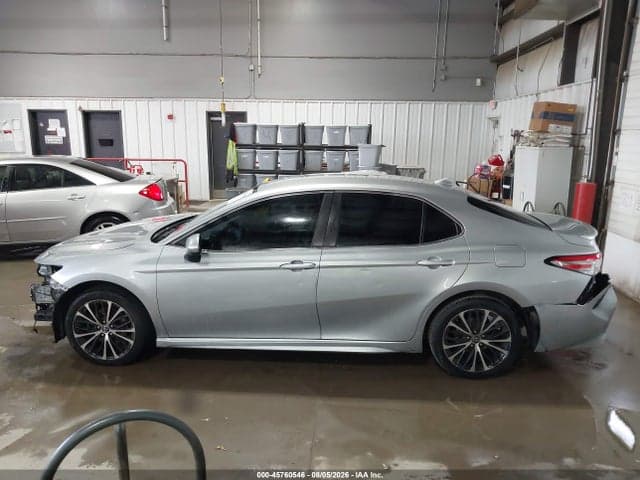 2019 TOYOTA CAMRY SE 14
