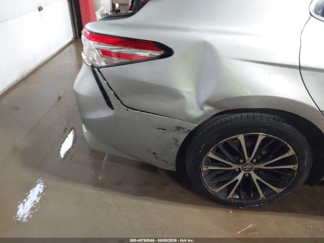 2019 TOYOTA CAMRY SE 19