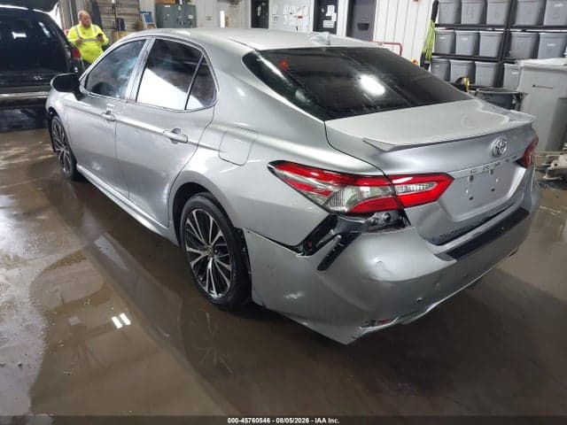 2019 TOYOTA CAMRY SE 3