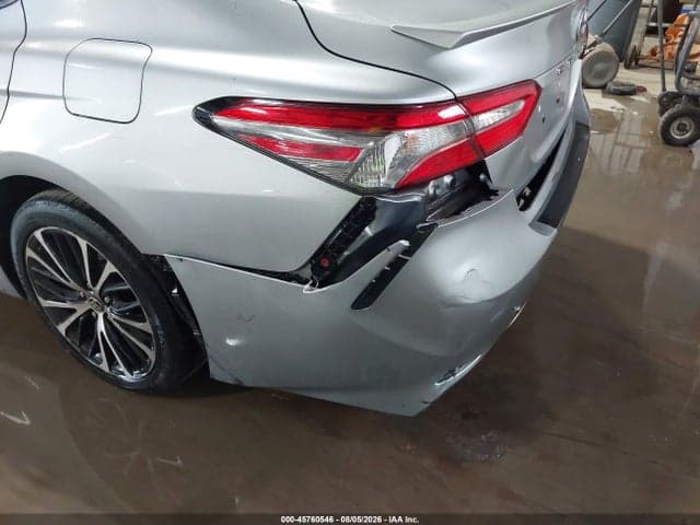2019 TOYOTA CAMRY SE 21
