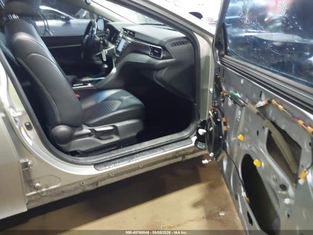 2019 TOYOTA CAMRY SE 5
