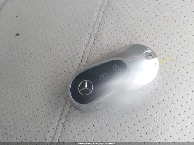 2025 MERCEDES-BENZ C 300 11