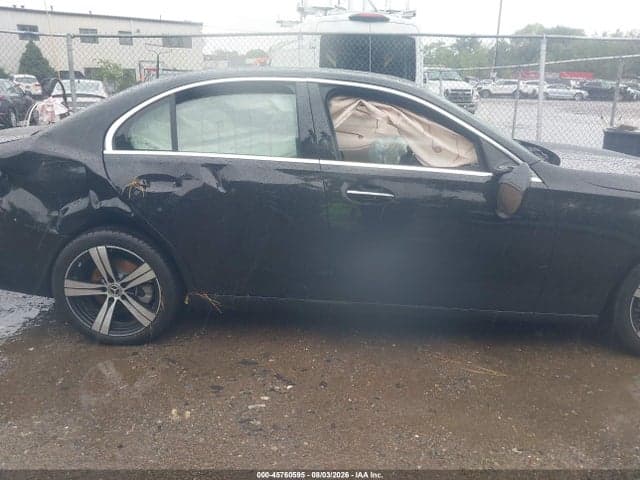 2025 MERCEDES-BENZ C 300 14
