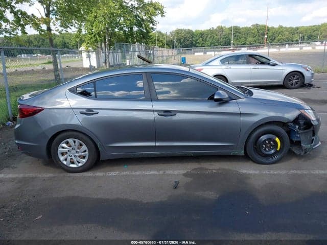 2019 HYUNDAI ELANTRA SE 13