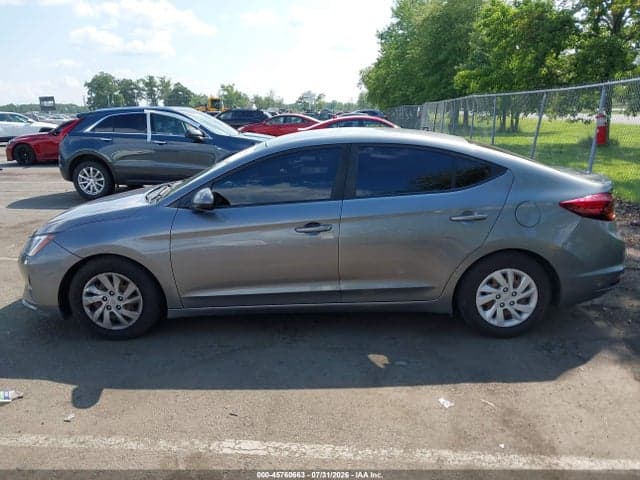2019 HYUNDAI ELANTRA SE 14