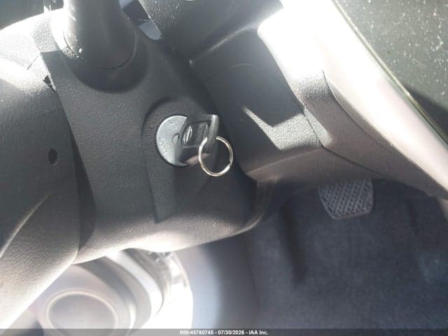 2017 NISSAN VERSA 1.6 SV 11