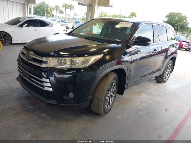 2018 TOYOTA HIGHLANDER XLE 2