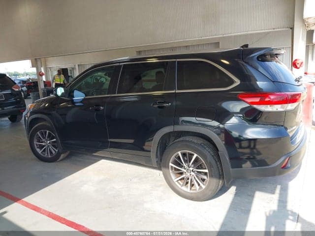 2018 TOYOTA HIGHLANDER XLE 14