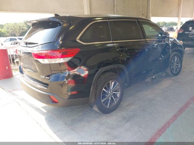 2018 TOYOTA HIGHLANDER XLE 4