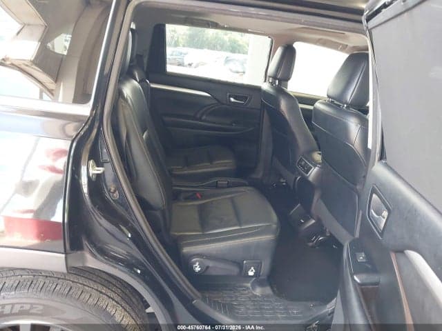 2018 TOYOTA HIGHLANDER XLE 8