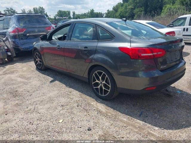 2017 FORD FOCUS SEL 3