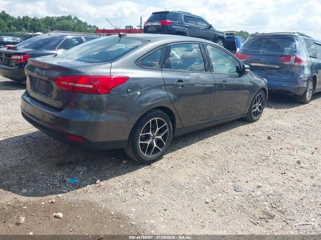2017 FORD FOCUS SEL 4