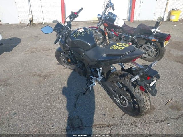 2025 HONDA CB500 F 3