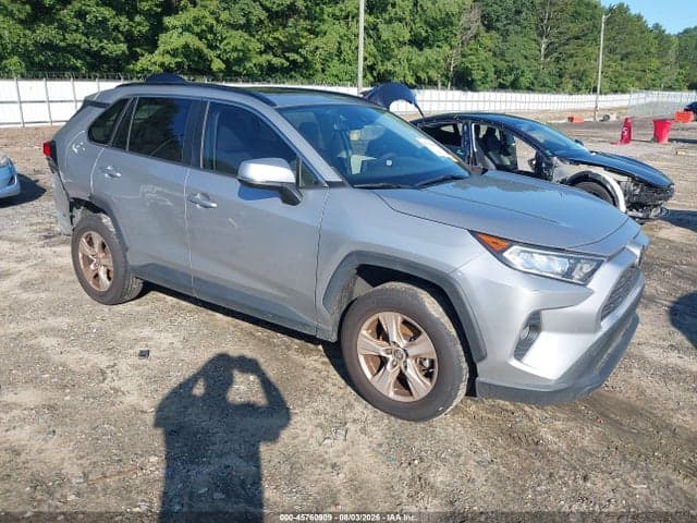 2019 TOYOTA RAV4 XLE 1
