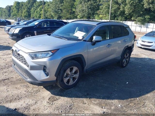 2019 TOYOTA RAV4 XLE 2