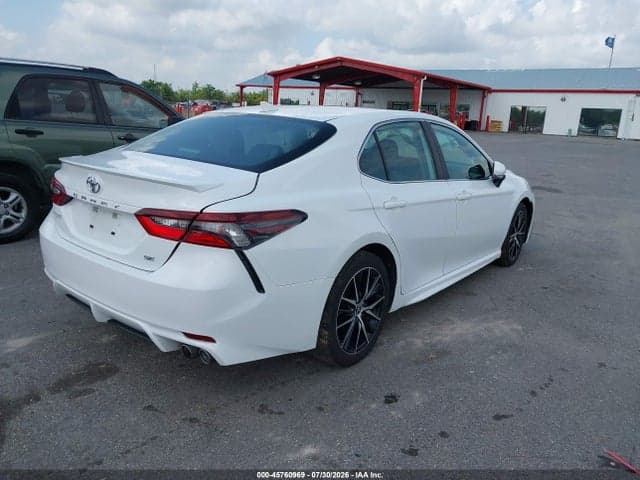2023 TOYOTA CAMRY SE 4