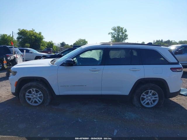 2025 JEEP GRAND CHEROKEE LAREDO 4X4 15
