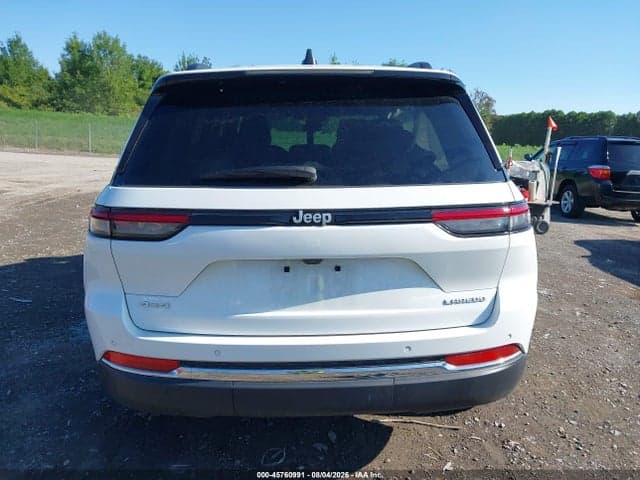 2025 JEEP GRAND CHEROKEE LAREDO 4X4 17