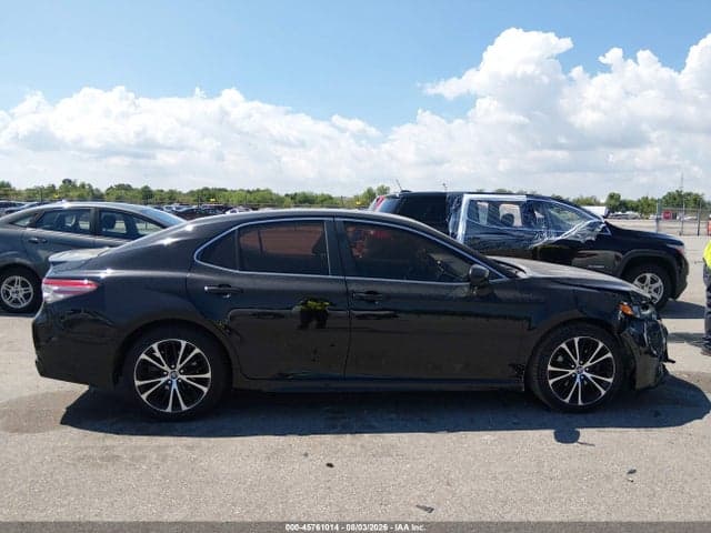 2018 TOYOTA CAMRY SE 13