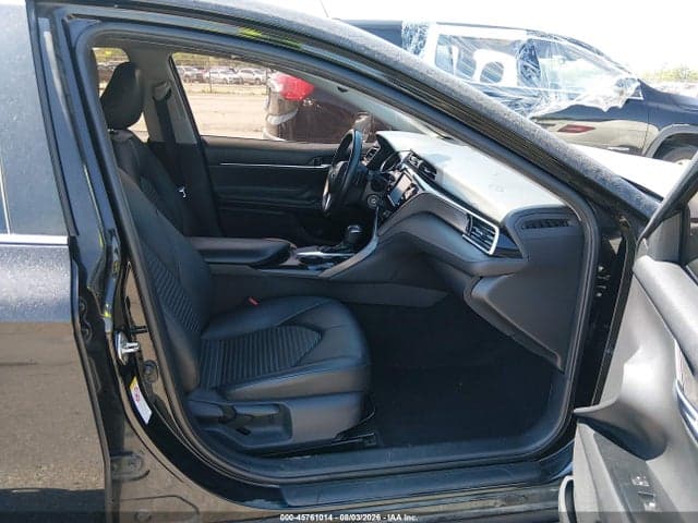 2018 TOYOTA CAMRY SE 5