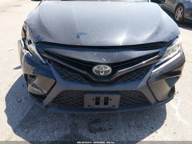 2018 TOYOTA CAMRY SE 6