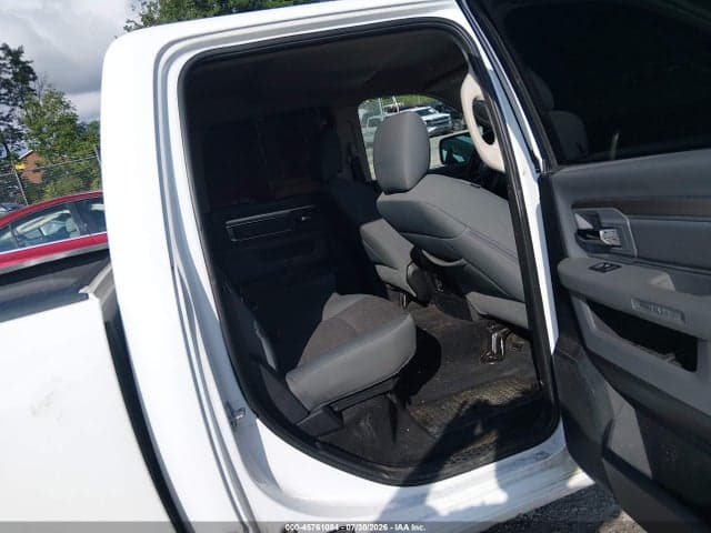 2017 RAM 1500 BIG HORN 4X4 5'7 BOX 8