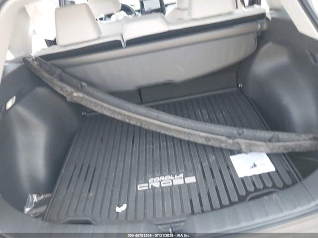 2025 TOYOTA COROLLA CROSS LE 12