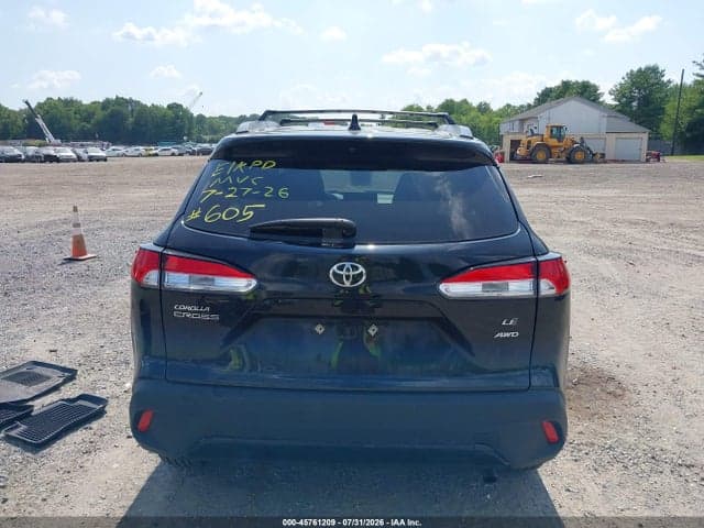 2025 TOYOTA COROLLA CROSS LE 17