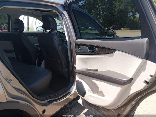 2019 LINCOLN NAUTILUS RESERVE 8