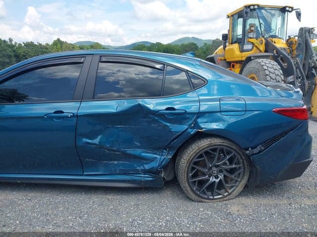 2025 TOYOTA CAMRY SE 17