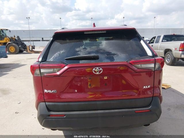 2019 TOYOTA RAV4 XLE 15