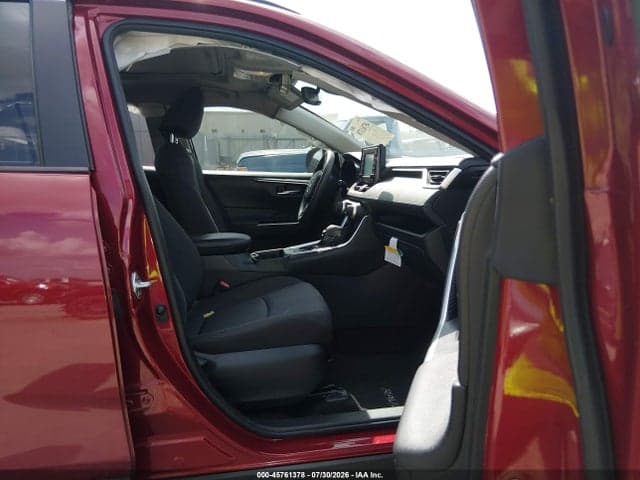 2019 TOYOTA RAV4 XLE 5